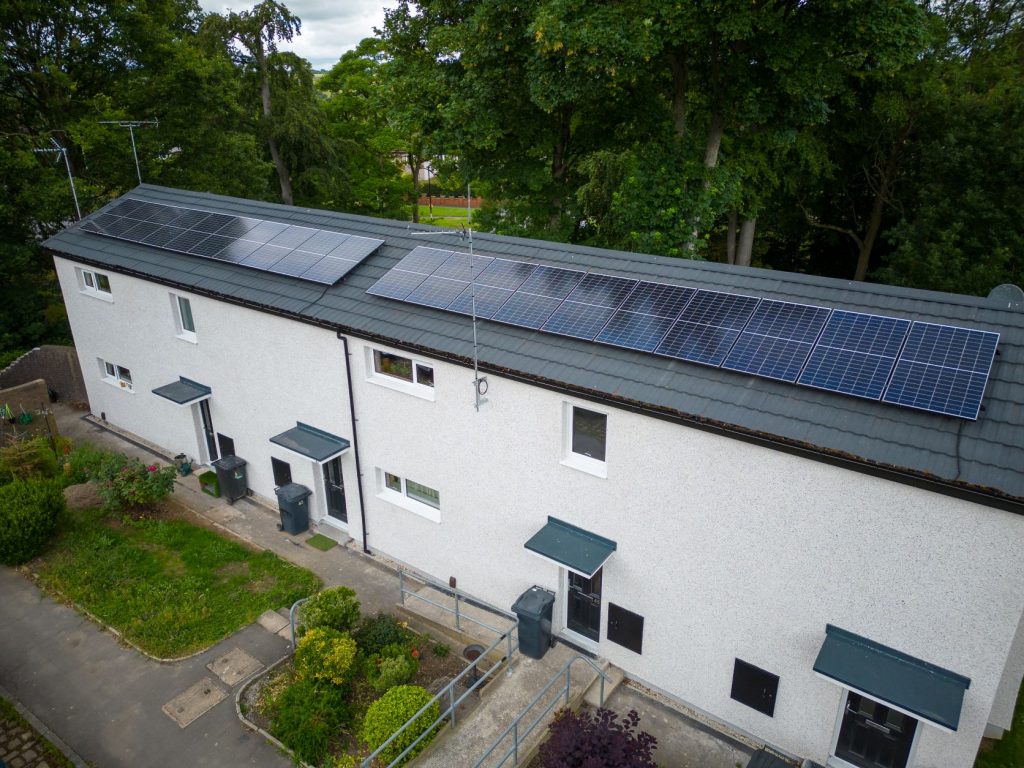 leeds-housing-scheme-retrofits-cut-carbon-emissions-and-energy-bills