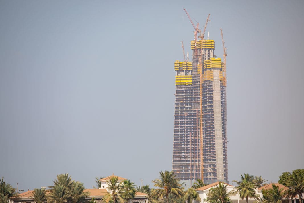 Construction has resumed on Jeddah Tower, formerly known as the Kingdom Tower, after a six year pause and corruption investigation.