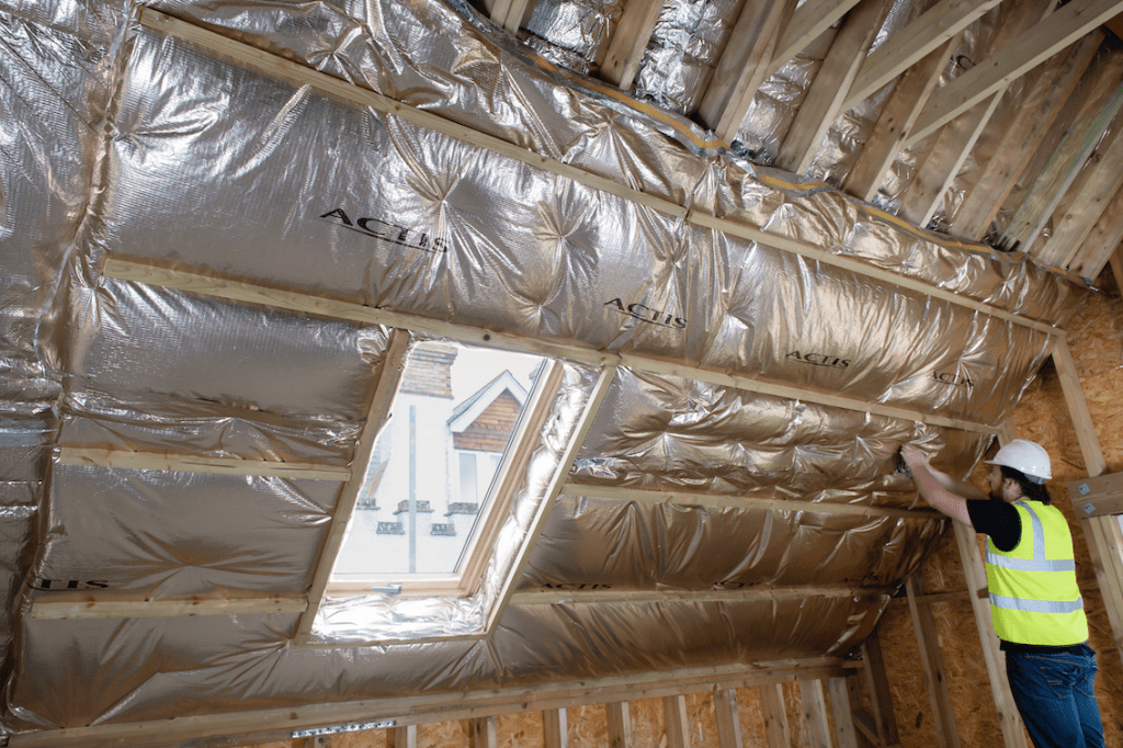 Installation of EOLIS insulation